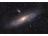 Die Andromedagalaxie ist die der Milchstraße nächstgelegene Spiralgalaxie, rund 2,5 Millionen Lichtjahre entfernt. Sie befindet sich im namensgebenden Sternbild Andromeda und ist das entfernteste Objekt, das unter guten Bedingungen ohne technische Hilfsmittel mit bloßem Auge beobachtet werden kann. Häufig wird sie auch kurz als M 31 bezeichnet, nach ihrem Eintrag im Messier-Katalog.

Die Andromedagalaxie ähnelt der Milchstraße. Beide Galaxien beherbergen die gleichen Arten von astronomischen Objekten, aus der „äußeren“ Perspektive der Milchstraße besteht jedoch eine bessere Sicht auf die Struktur der Galaxie. Es sind dunkle Staubbänder, Sternentstehungsgebiete und im Außenbereich über 200, möglicherweise 500 Kugelsternhaufen auszumachen. Auch können in immer größeren Bereichen ihre einzelnen Sterne beobachtet werden. Die Galaxie weist im Zentrum ein massereiches Schwarzes Loch von etwa 100 Millionen Sonnenmassen auf, Spiralarme erstrecken sich davon bis zu einer Distanz von rund 80.000 Lichtjahren, ihr Halo dehnt sich über eine Million Lichtjahre aus. 