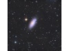Im Frühjahr ist Galaxienzeit und somit sind längere Brennweiten erforderlich.
Für einen Kompromiss  zwischen Lichtstärke und Brennweite habe ich mir letztlich einen 10 Zoll F4 Newton gegönnt, der von meiner EQ6 gerade noch so getragen wird. Leider bekomme ich das mit dem Off Axis Guider nicht in den Griff, so dass jetzt noch zusätzliches Gewicht durch ein Leitrohr hinzukommt. Aber den Ärger, den ich letzte Nacht wieder mit dem OAG (dem zweiten) hatte, möchte ich nicht mehr, habe gute 2 Stunden verschwendet um endlich einen brauchbaren Leitstern zu finden. Es sind dann noch ca. 5 Stunden Belichtungszeit für  NGC 2841 (Tigeraugen-Galaxie) übrig geblieben.